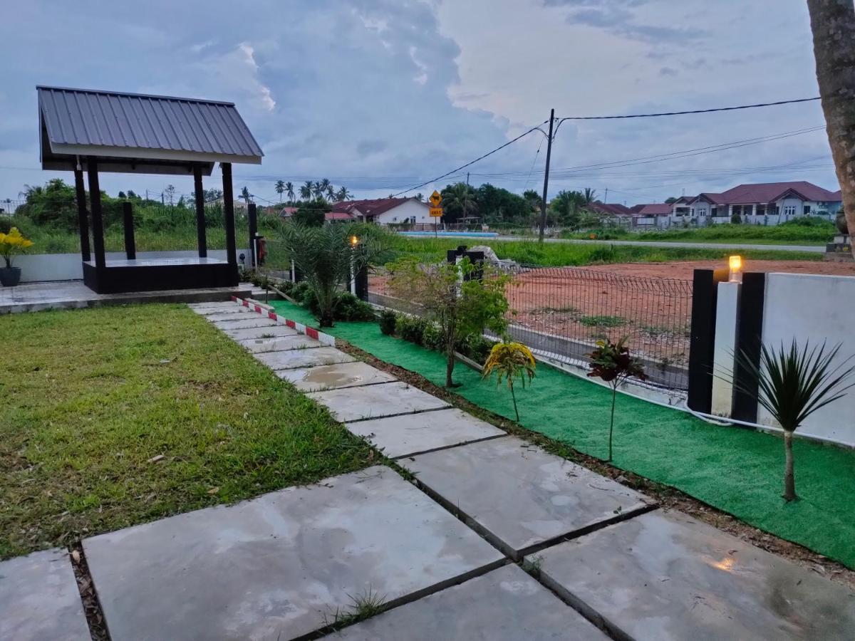 Aleesa Roomstay Pasir Puteh Dış mekan fotoğraf
