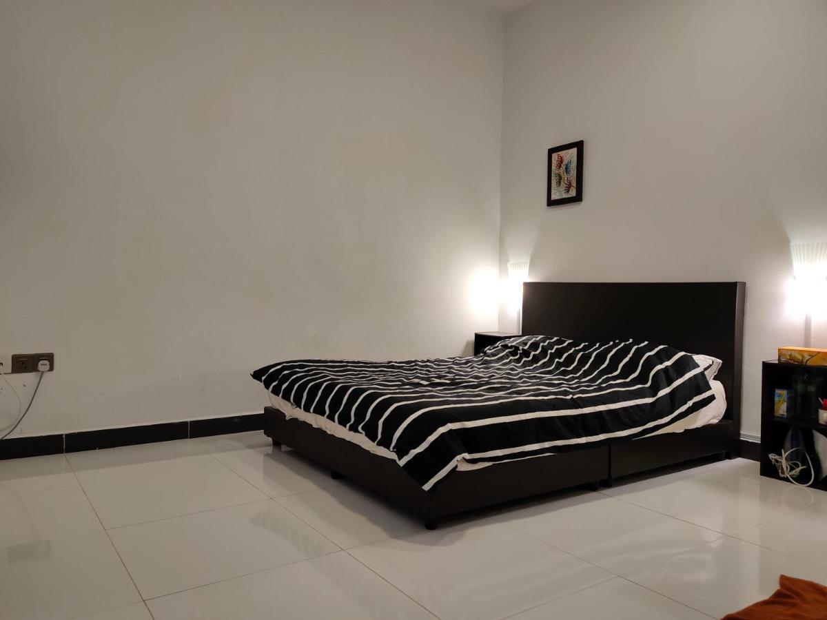 Aleesa Roomstay Pasir Puteh Dış mekan fotoğraf