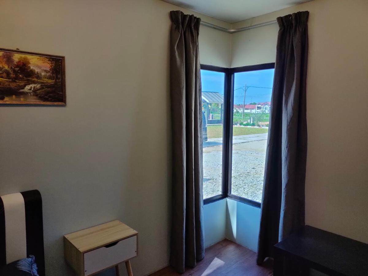 Aleesa Roomstay Pasir Puteh Dış mekan fotoğraf