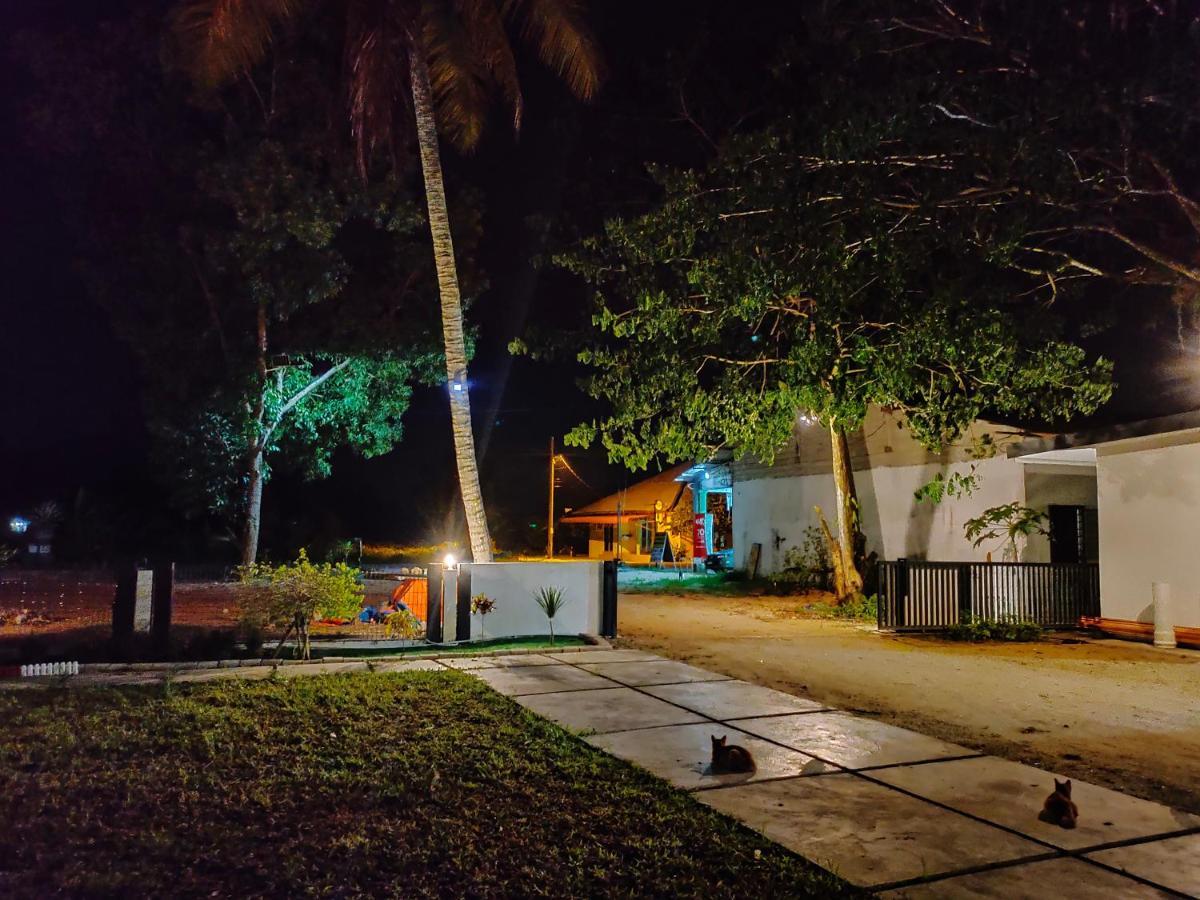 Aleesa Roomstay Pasir Puteh Dış mekan fotoğraf