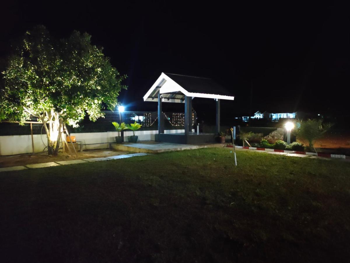 Aleesa Roomstay Pasir Puteh Dış mekan fotoğraf