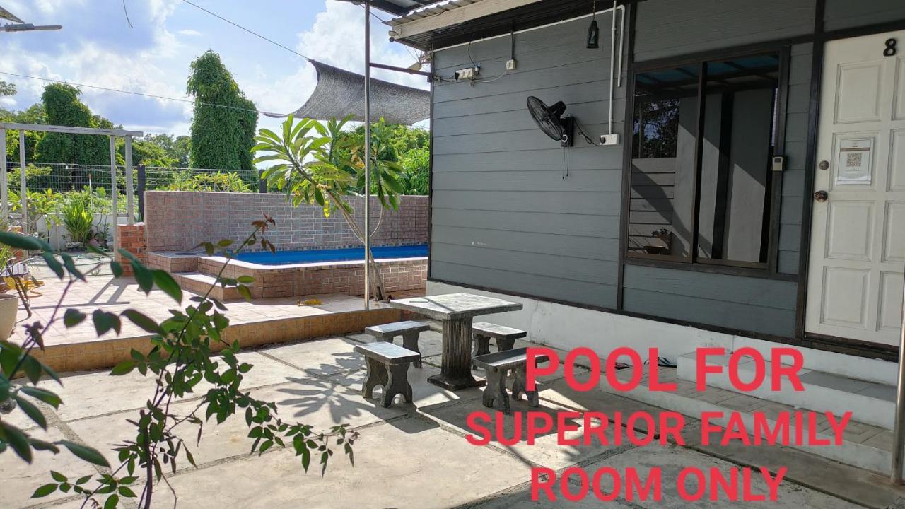Aleesa Roomstay Pasir Puteh Dış mekan fotoğraf