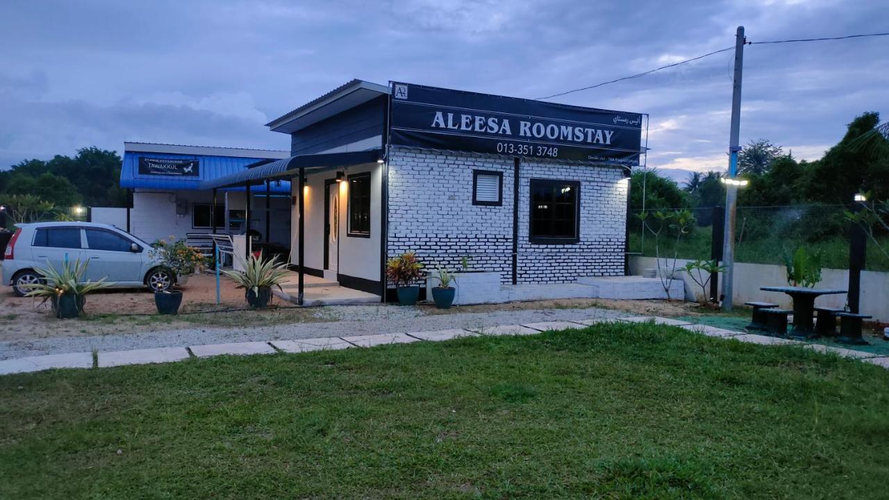 Aleesa Roomstay Pasir Puteh Dış mekan fotoğraf